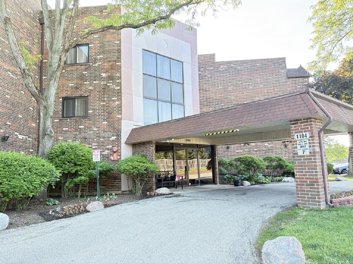  For Rent Glenview Illinois, 1104 Castilian