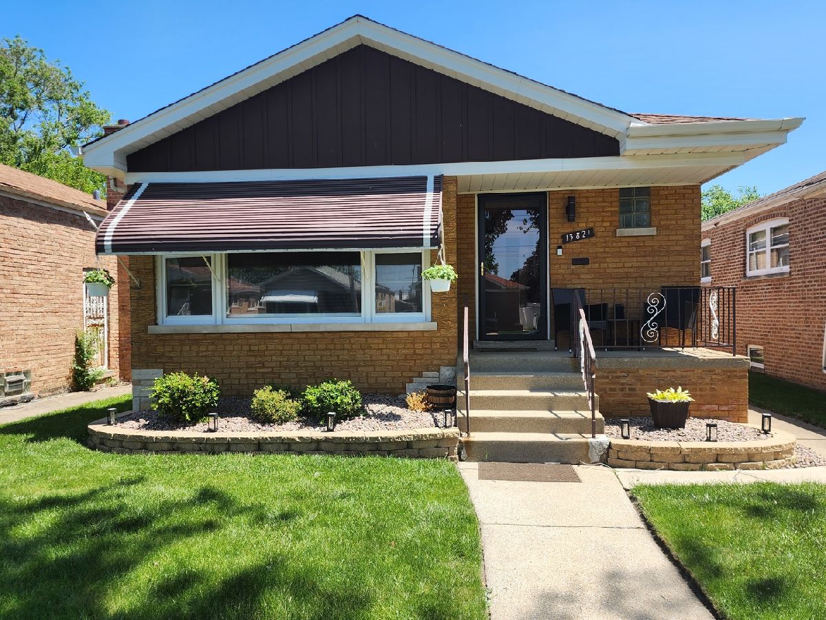 For Sale Riverdale Illinois, 13821 Tracy Avenue