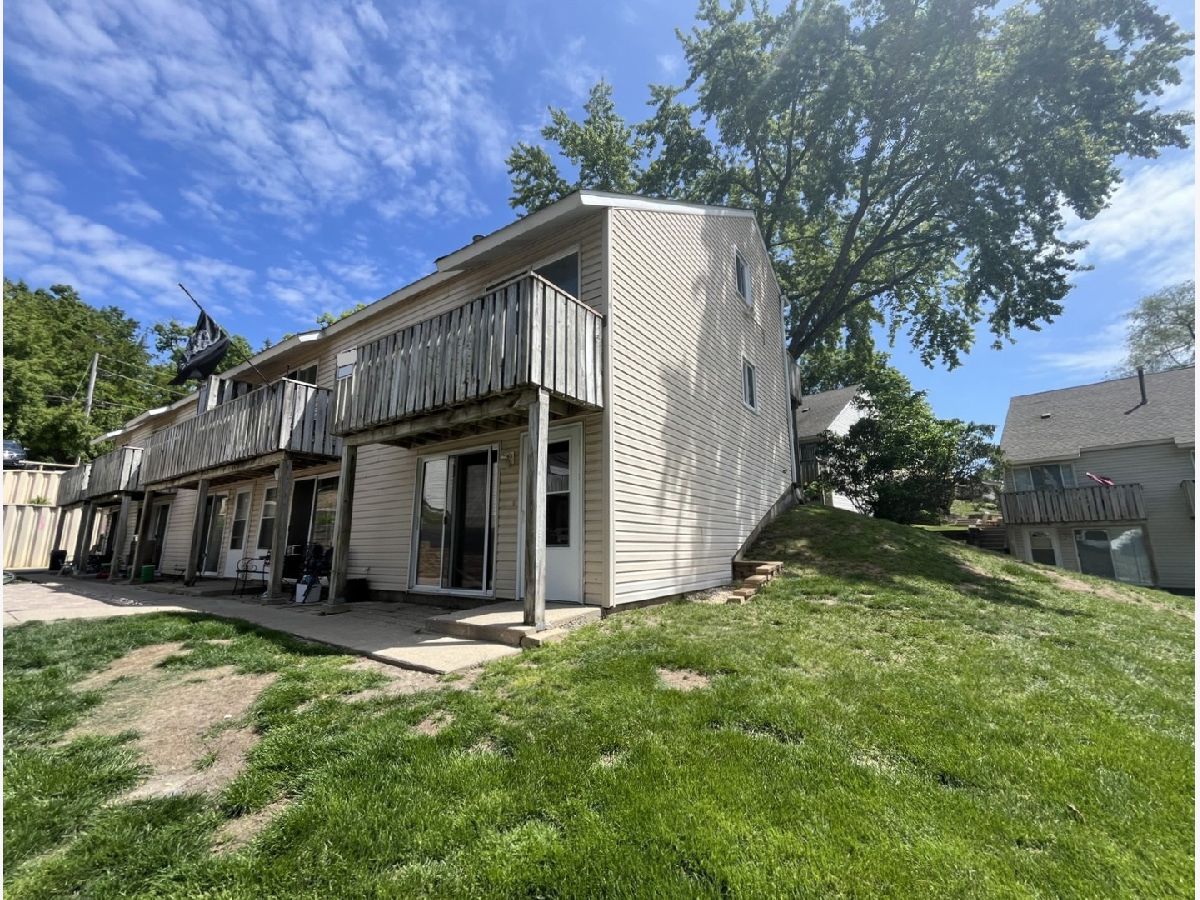 Townhomes & Condos & Homes For Sale Hidden Glen Fox Lake Illinois, 81 Maude Avenue