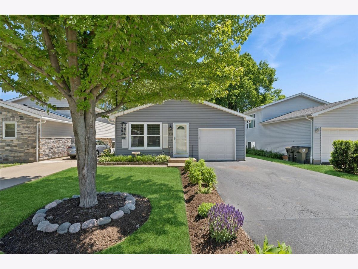  For Sale Round Lake Illinois, 313 Maple Lane