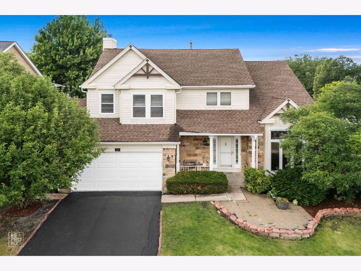  For Sale Aurora Illinois, 83 Plymouth Court