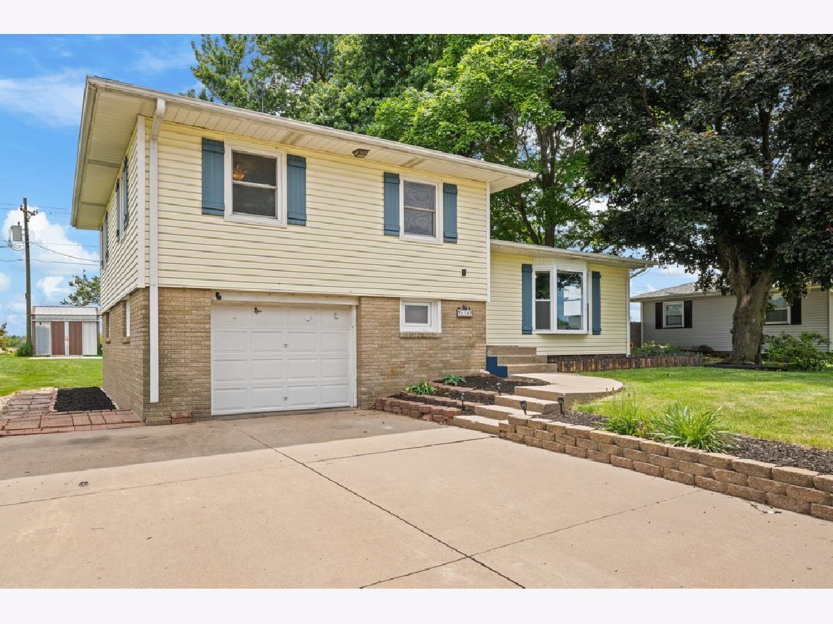  For Sale Sherrard Illinois, 604 3rd Street
