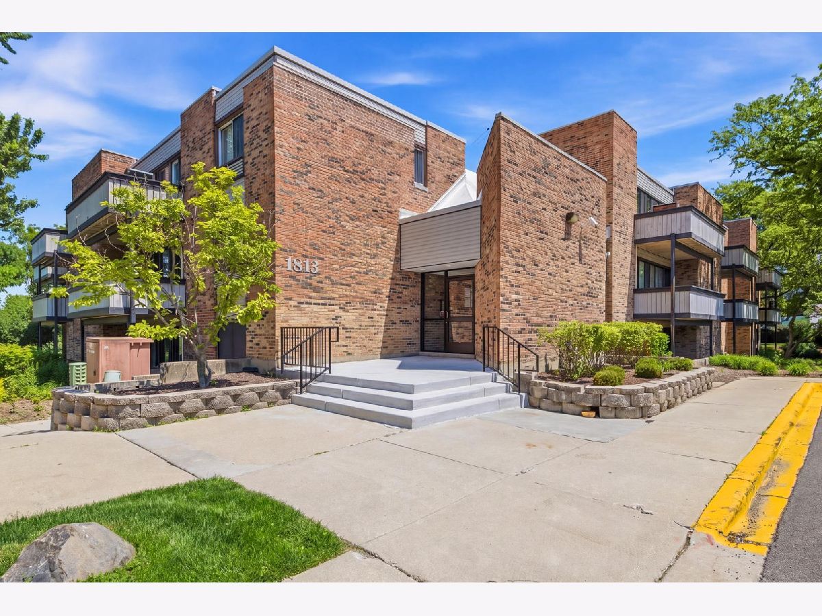  For Sale Schaumburg Illinois, 1813 Hemlock Place