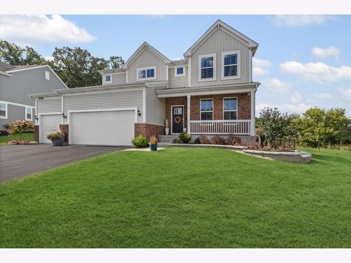  For Sale Crystal Lake Illinois, 1045 Sugar Maple Drive