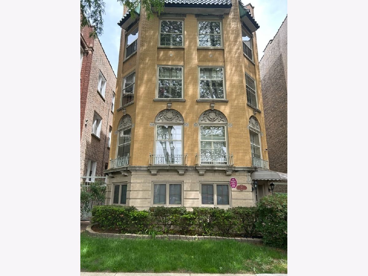  Rented Evanston Illinois, 723 Dobson