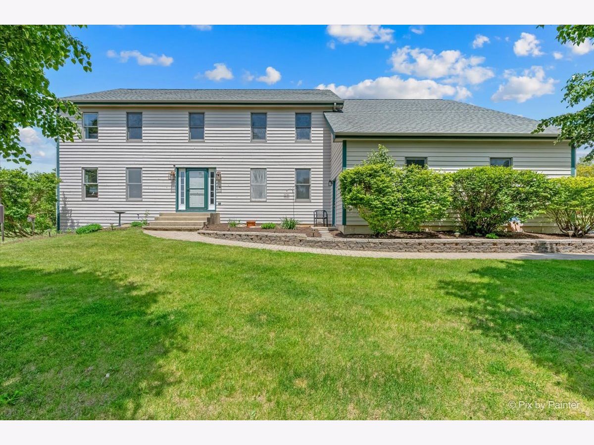  For Sale Marengo Illinois, 6701 Debbie Lane