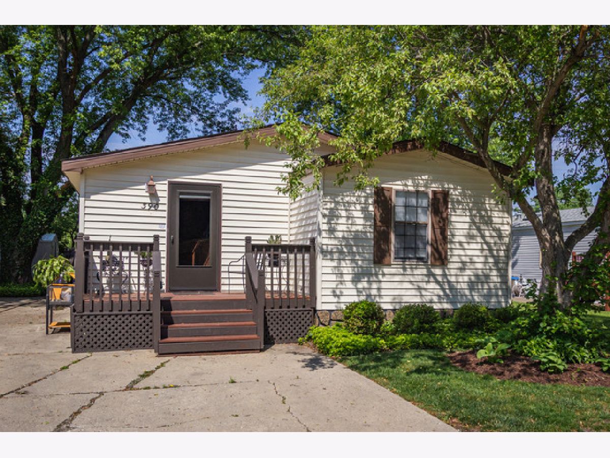  For Sale Beach Park Illinois, 38569 Sheridan Road