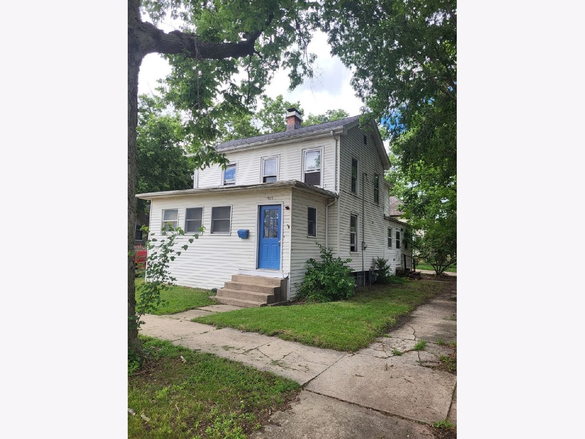  For Sale Ottawa Illinois, 900 Jackson Street