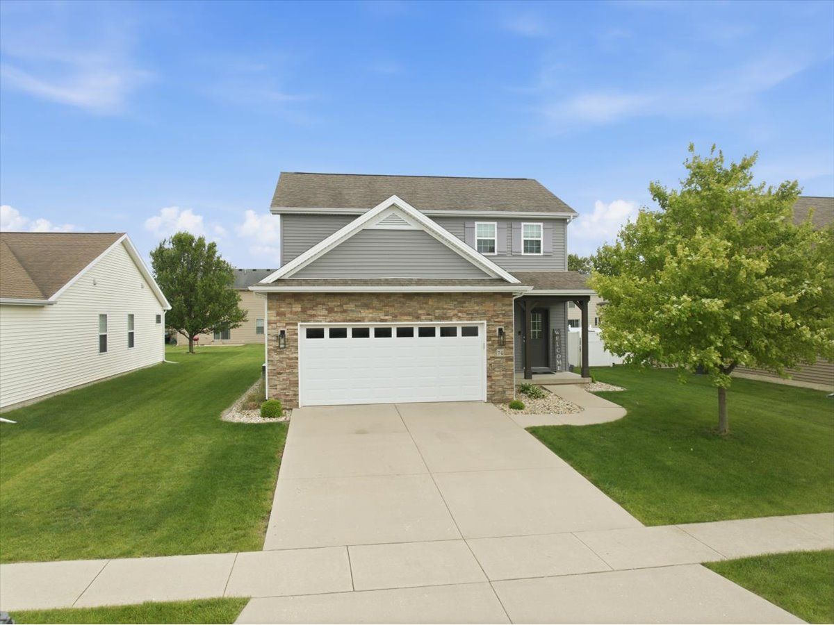 Homes & Condos & Townhomes For Sale Harvest Pointe Bloomington Illinois, 74 Dry Sage Circle
