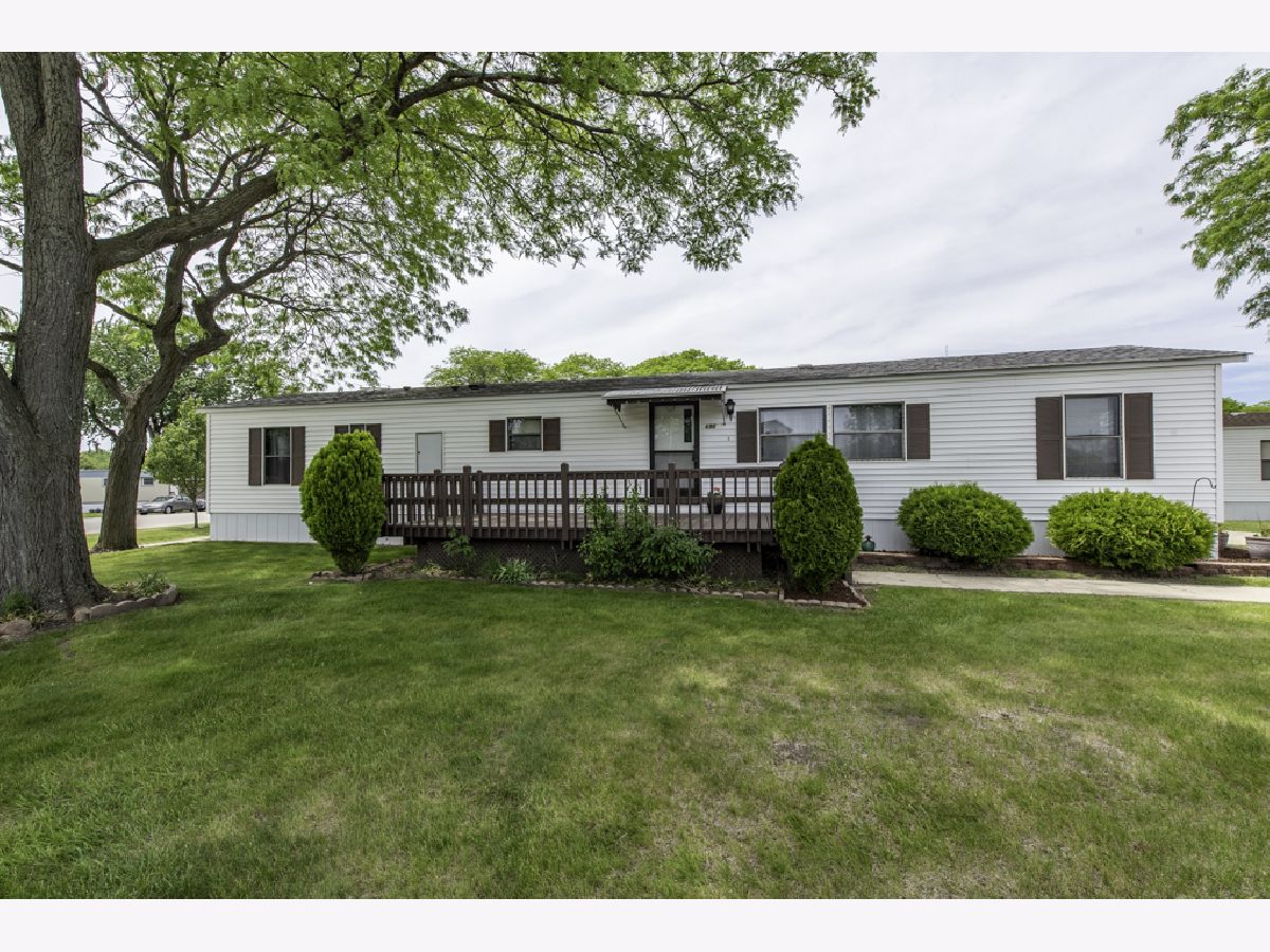  For Sale Park City Illinois, 696 Birch Avenue