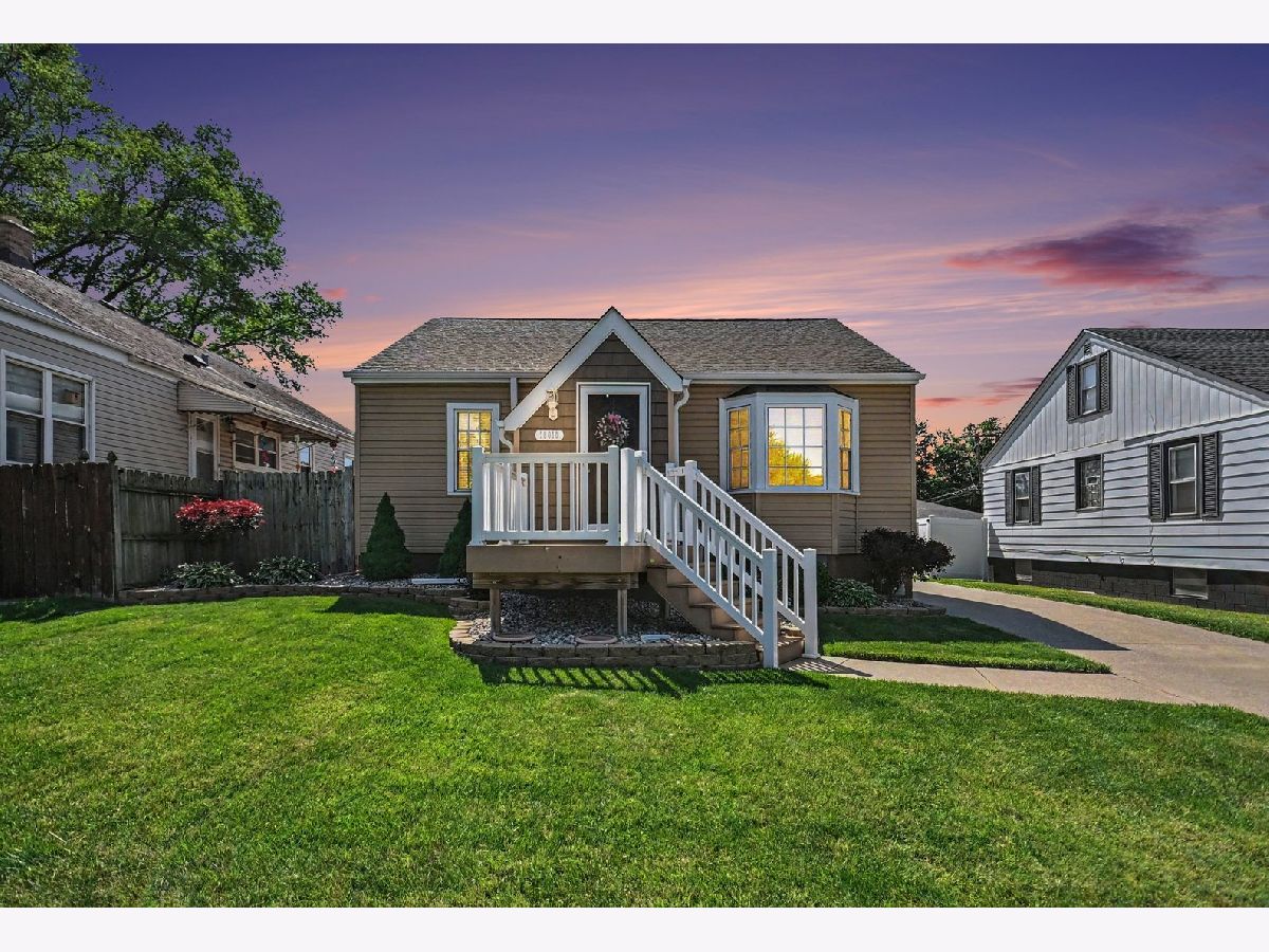  For Sale Lansing Illinois, 18010 Burnham Avenue