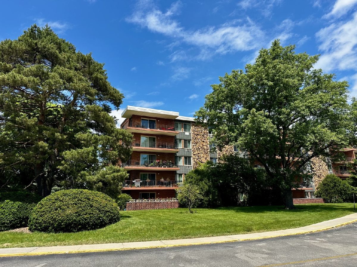  For Rent Prospect Heights Illinois, 16 Old Willow