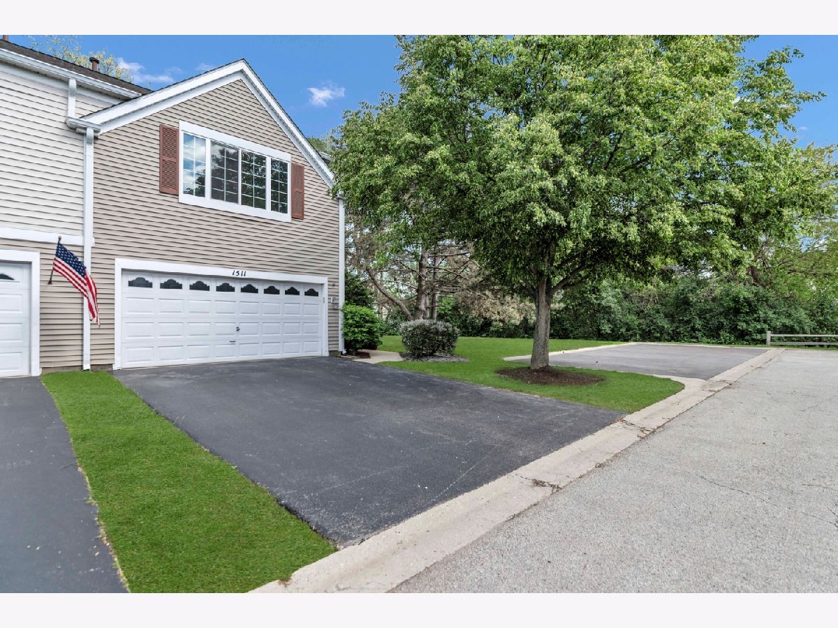 Townhomes & Condos & Homes For Rent Amber Grove Bartlett Illinois, 1511 Spaulding