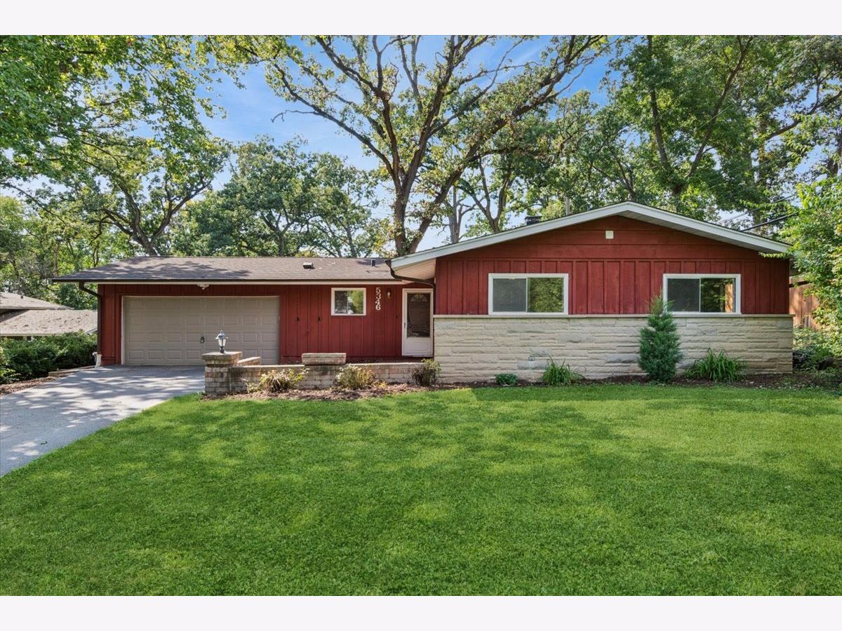 Homes For Sale Oakview Lisle Illinois, 5346 Center Avenue