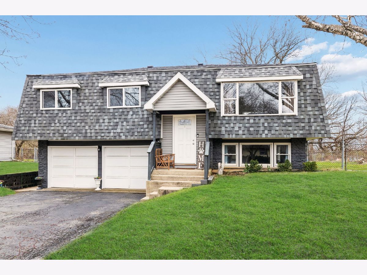 Homes For Sale Rolling Acres Channahon Illinois, 24254 Burr Road