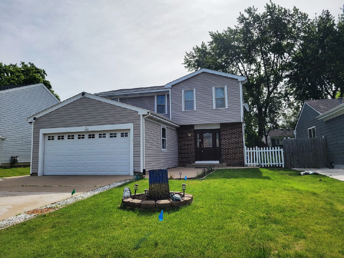 For Sale Roselle Illinois, 755 Rodenburg Road