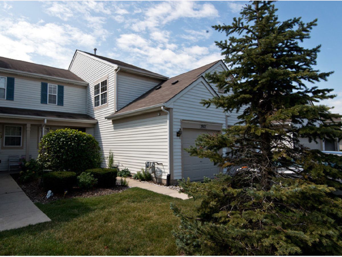 Townhomes & Condos For Rent Windridge Naperville Illinois, 2927 White Thorn