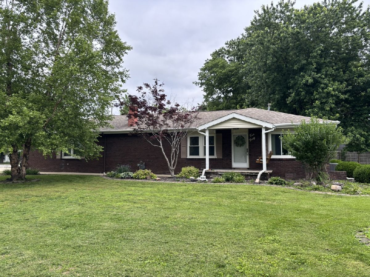  For Sale Salem Illinois, 440 Indiana Avenue