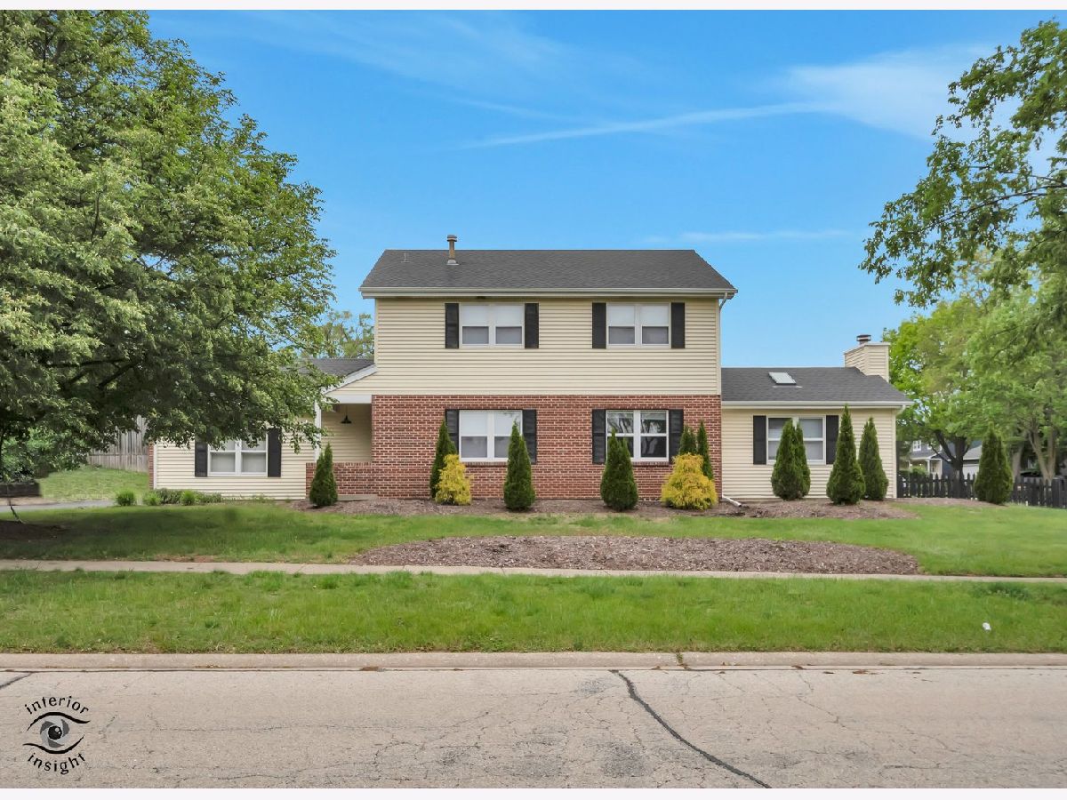  For Sale Woodridge Illinois, 8348 Adbeth Avenue