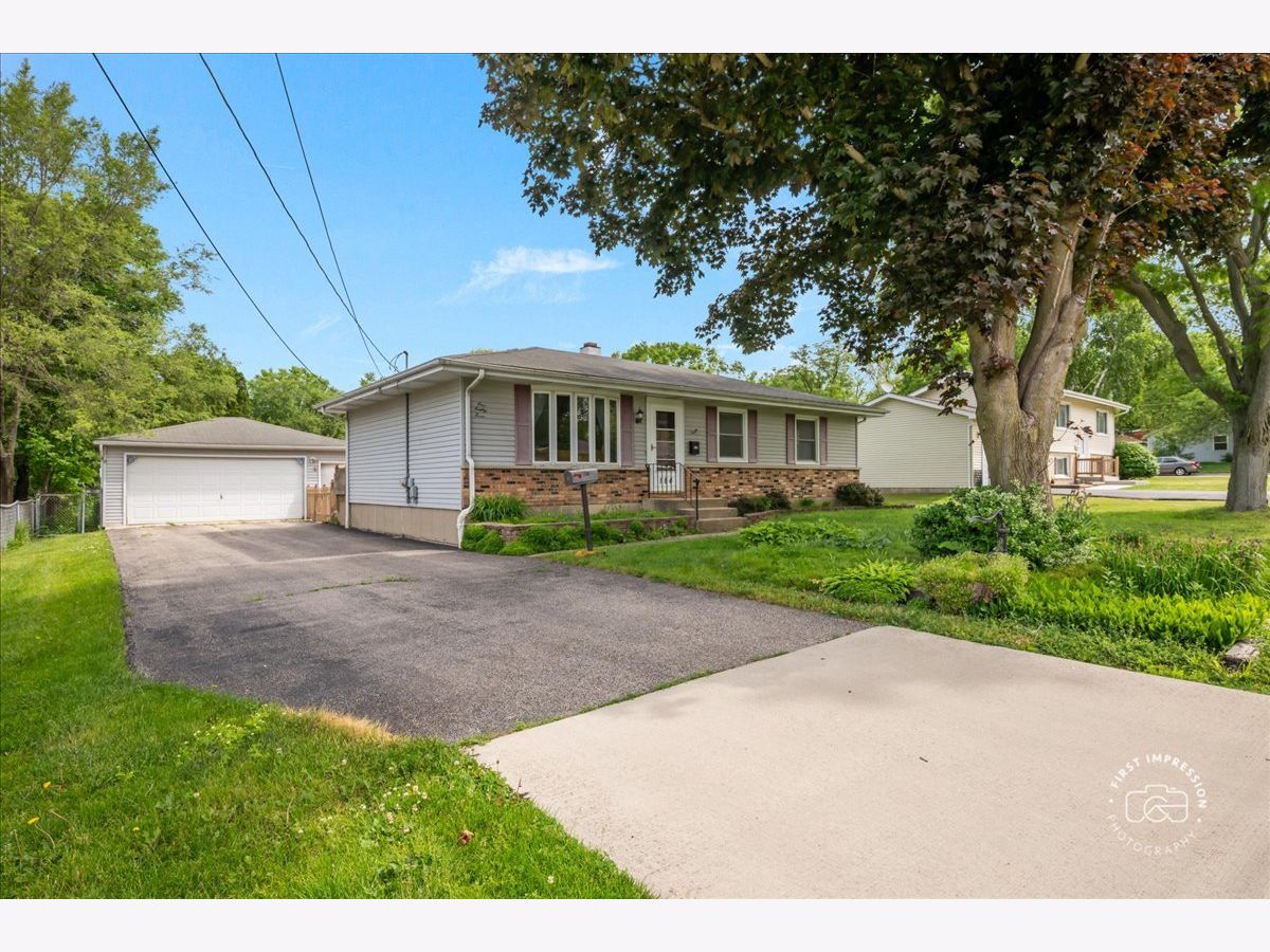  For Sale South Elgin Illinois, 184 Locust Street