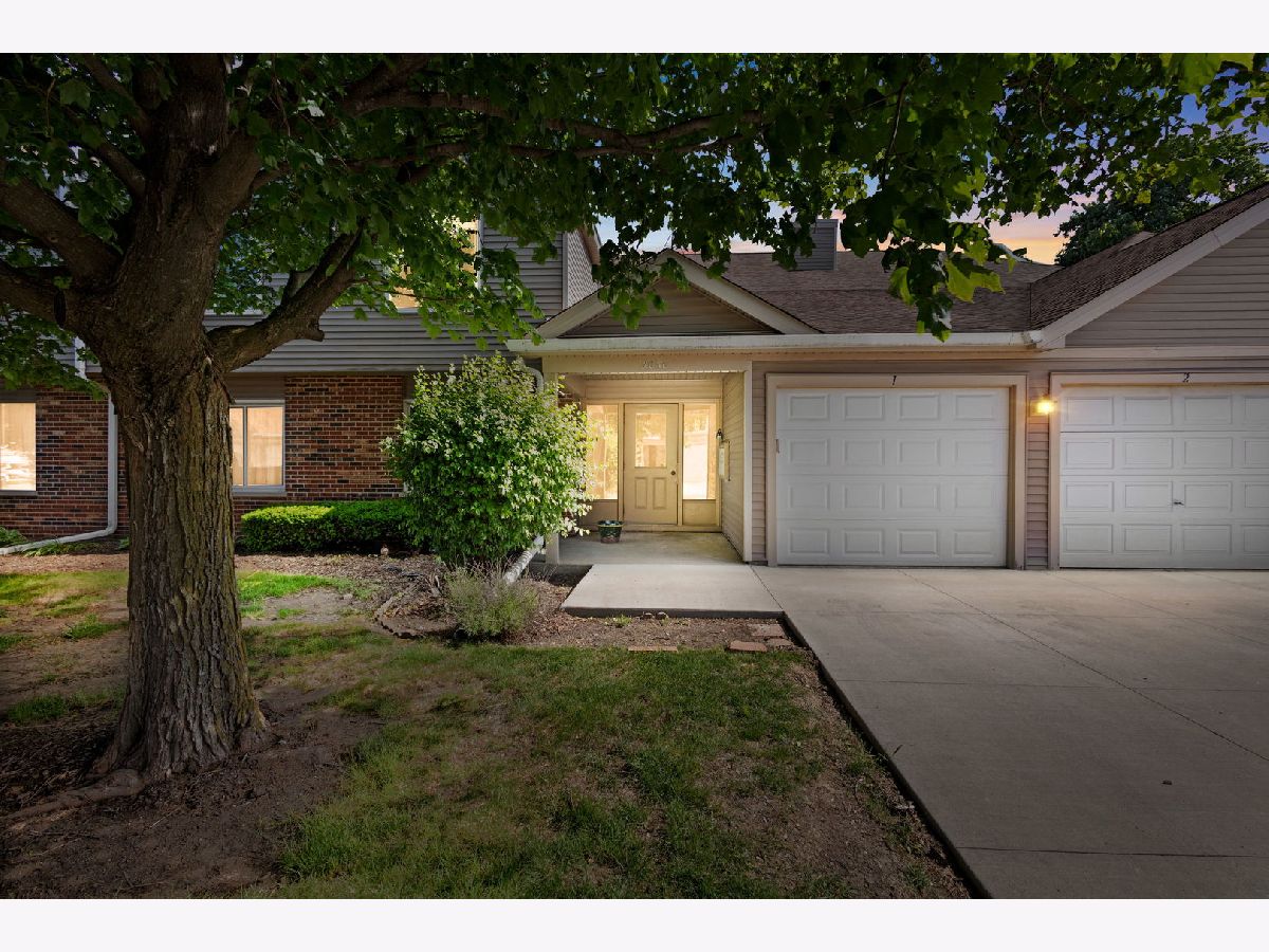  For Rent Woodridge Illinois, 7030 Park Lane