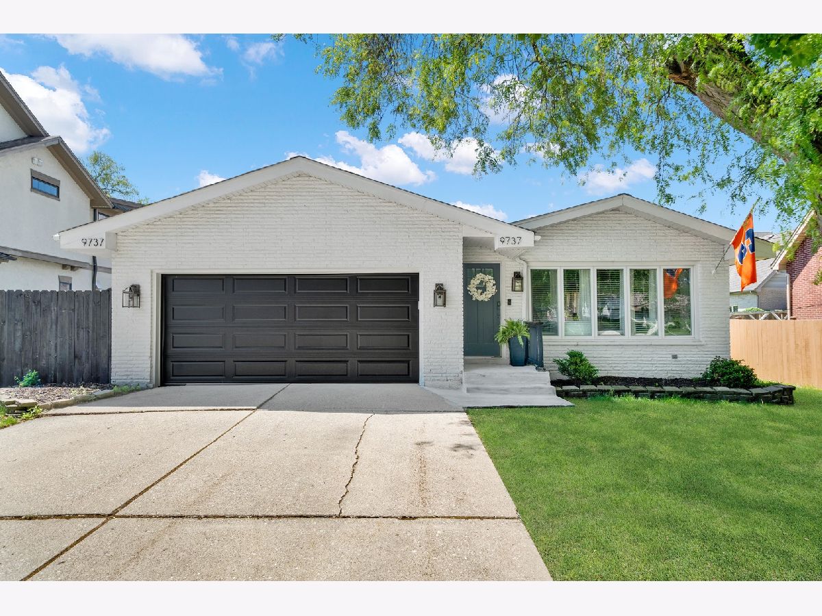  For Sale Countryside Illinois, 9737 57th Street