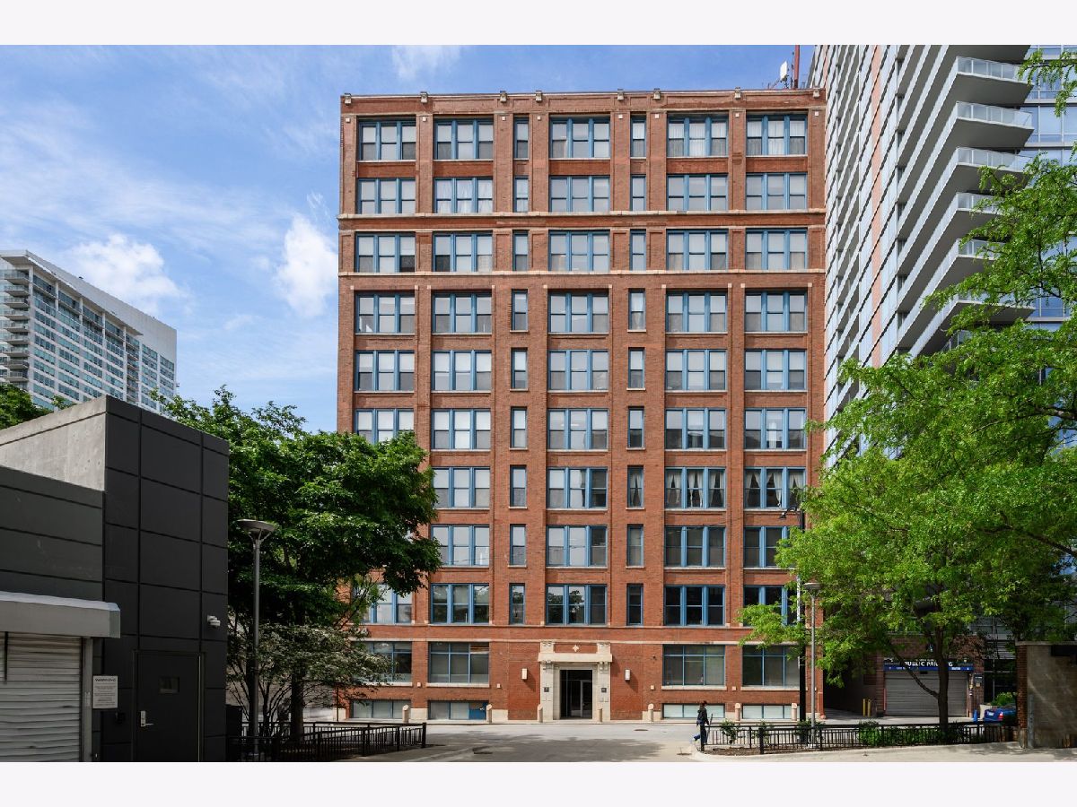 Condominiums For Sale Folio Square Chicago Illinois, 124 Polk Street