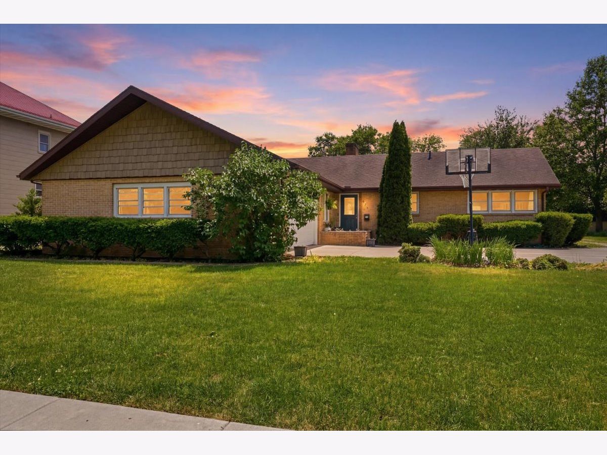  For Sale Fairbury Illinois, 409 Oak Street