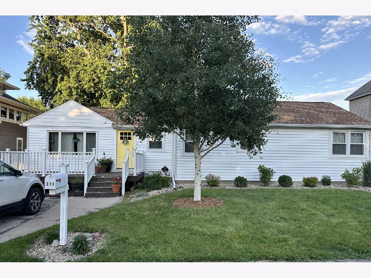  For Sale Chenoa Illinois, 311 2nd Avenue