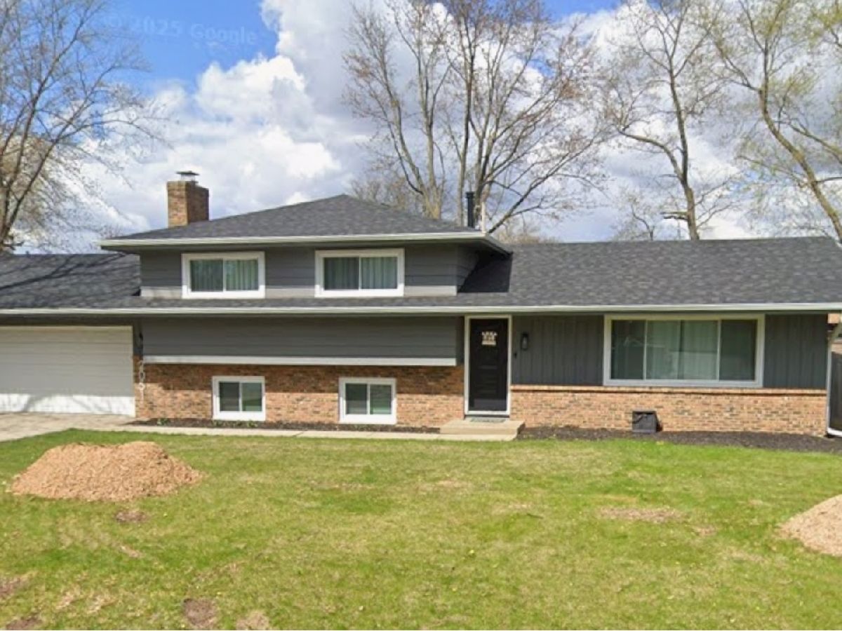  Sold Aurora Illinois, 2051 Bryn Mawr
