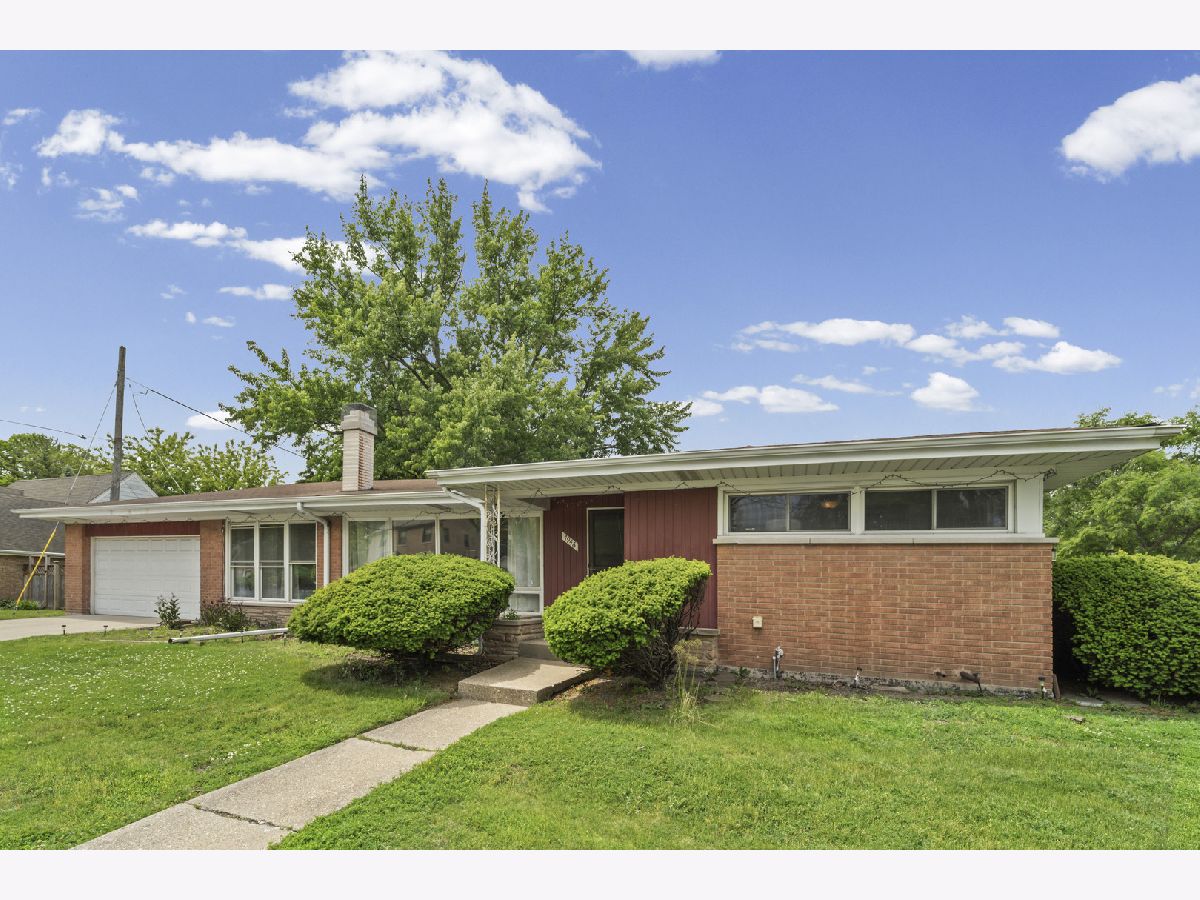  For Sale Morton Grove Illinois, 7946 Lotus Avenue