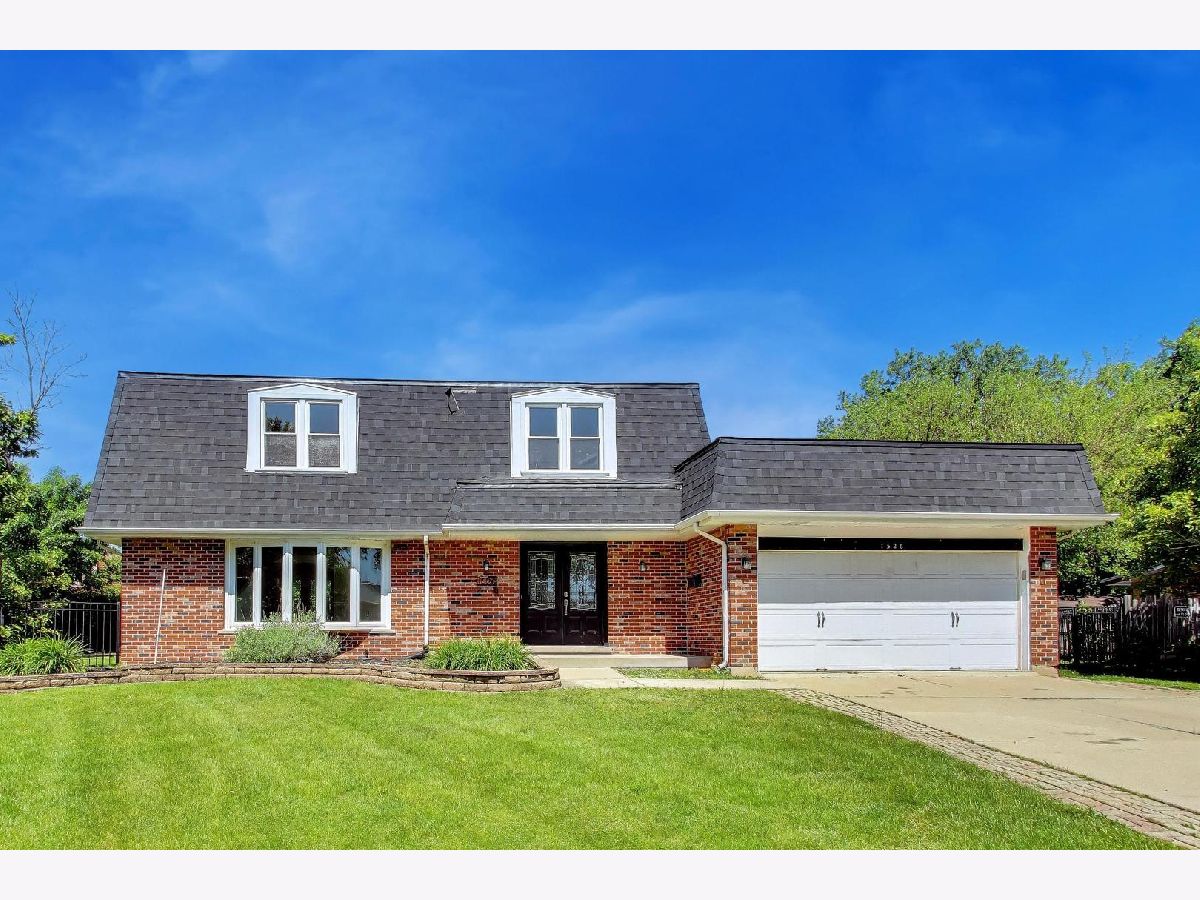  Rented Darien Illinois, 1526 Carrol