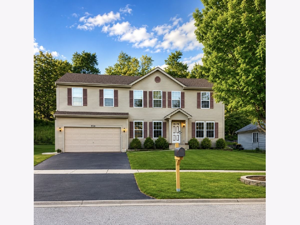  For Sale Marengo Illinois, 720 Ridge Drive