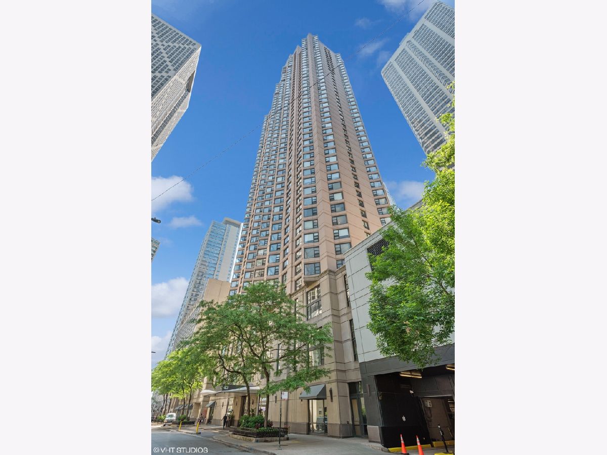  Rented Chicago Illinois, 401 Ontario