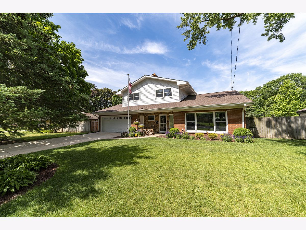  For Sale North Aurora Illinois, 314 April Court