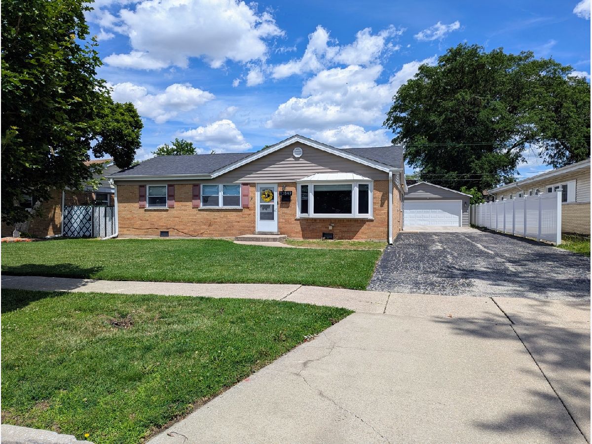  For Sale Chicago Ridge Illinois, 10849 Moody Avenue