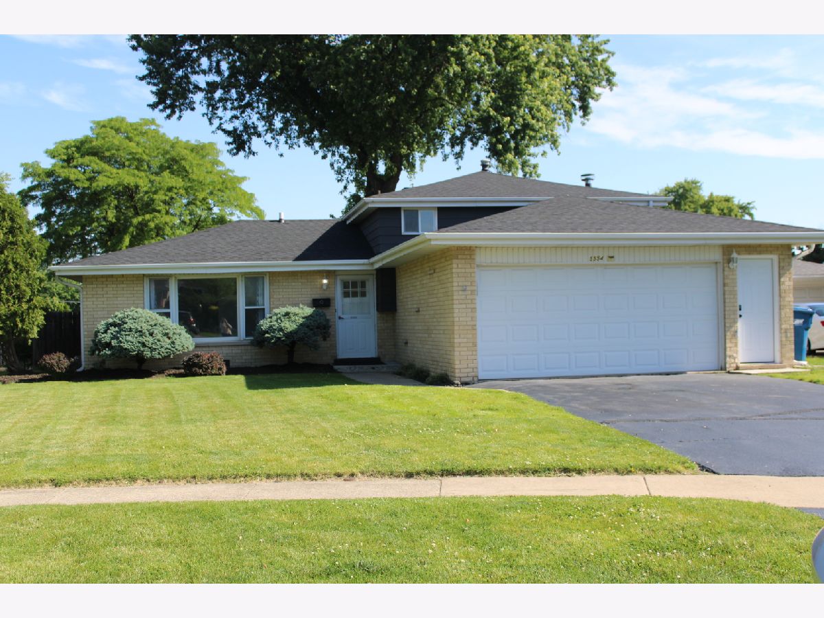  For Sale Crestwood Illinois, 5554 Linder Court