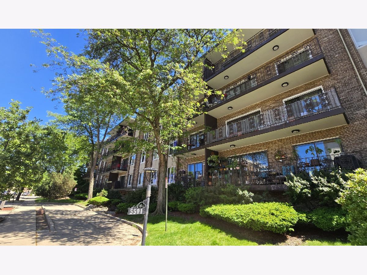 Condominiums For Sale Lincoln Terrace Morton Grove Illinois, 5501 Lincoln Avenue