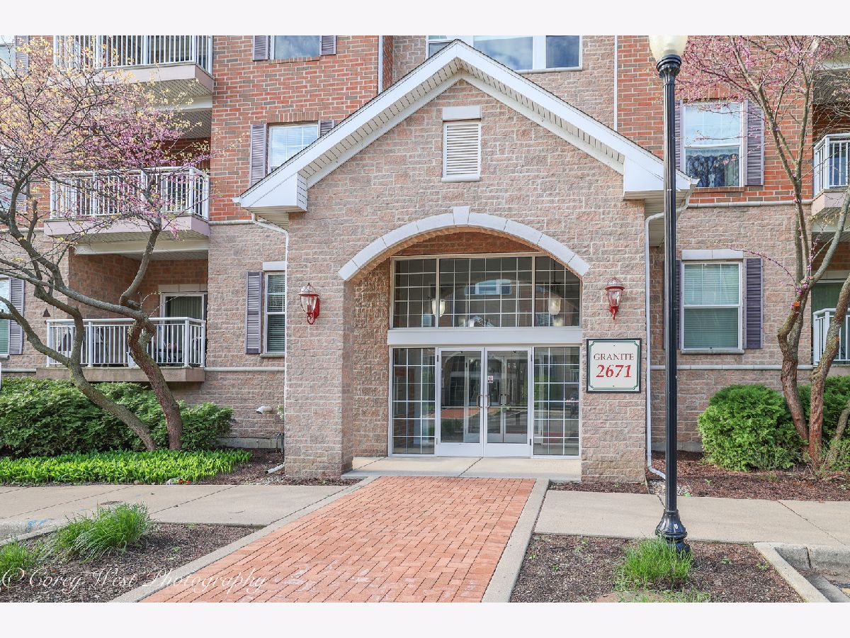 Condominiums For Sale Crossings Geneva Illinois, 2671 Stone Circle