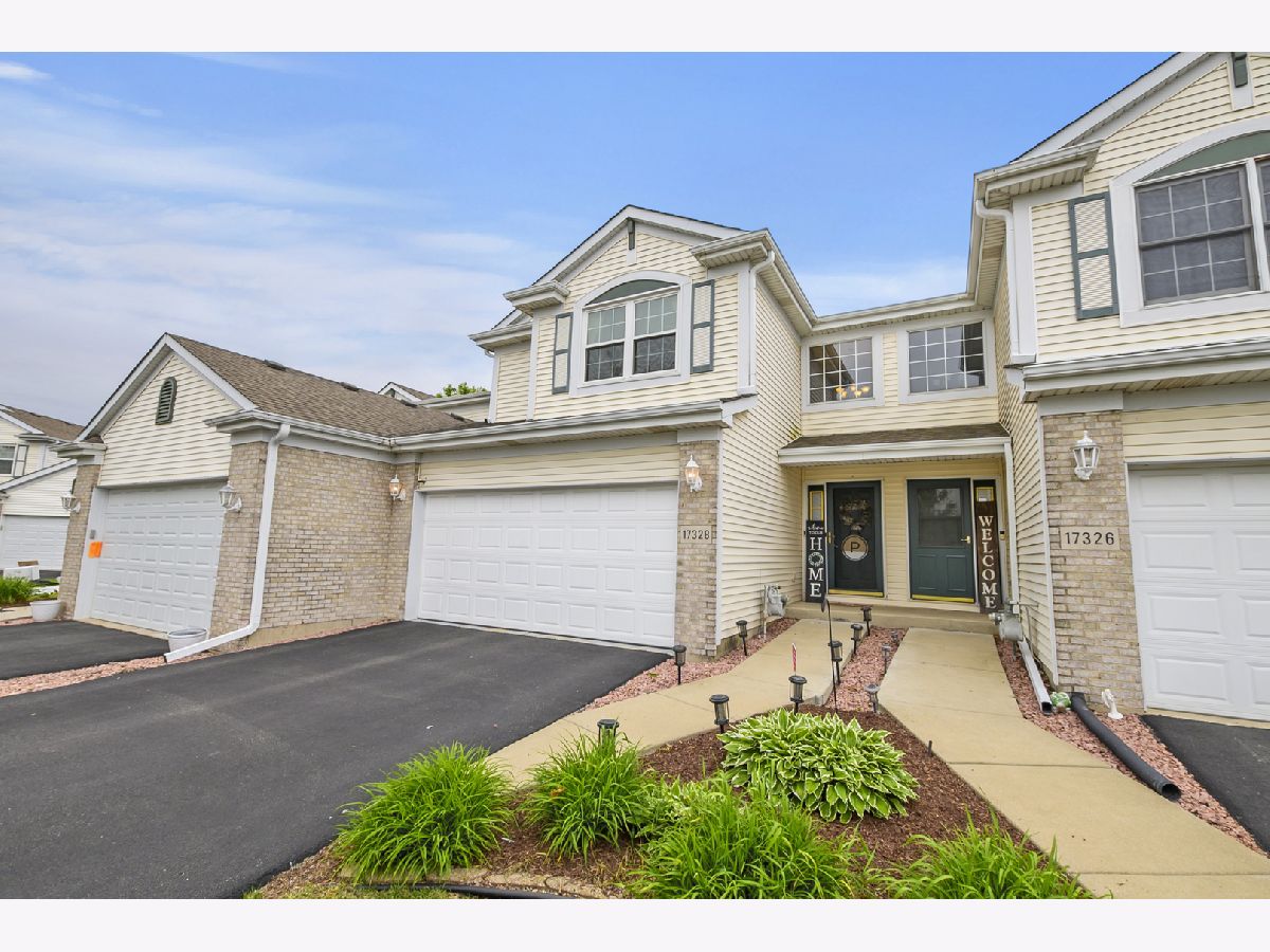  For Sale Lockport Illinois, 17328 Long Bow Drive