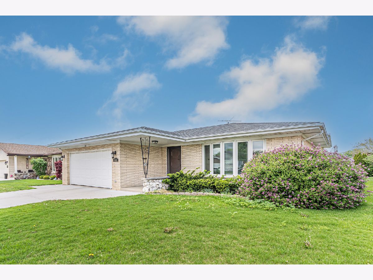  For Sale Westchester Illinois, 11020 Raleigh Street