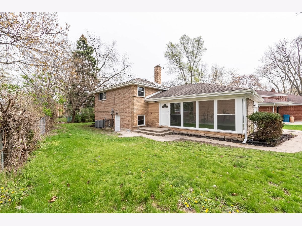  For Sale South Holland Illinois, 16039 Marion Drive