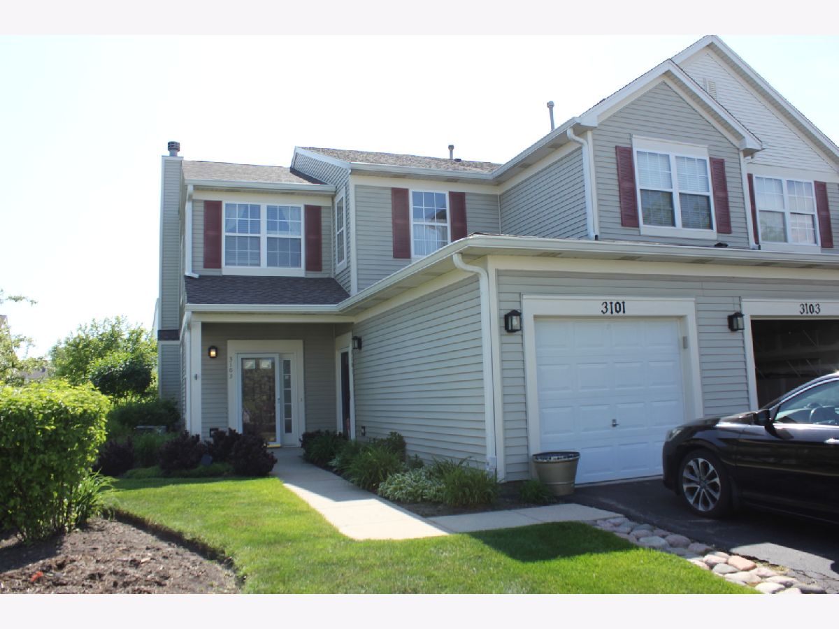  For Rent Lindenhurst Illinois, 3103 Falling Waters