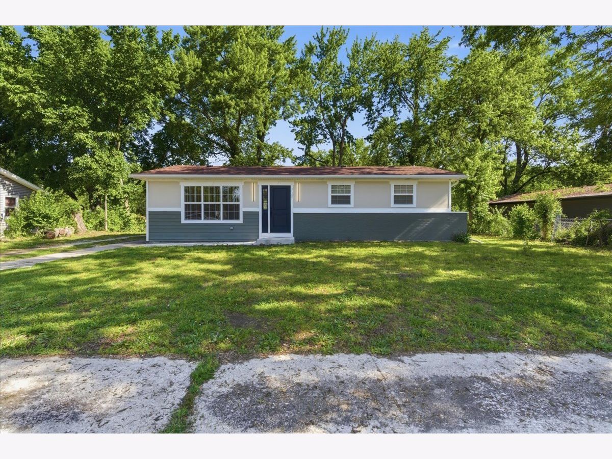  For Sale Sun River Terrace Illinois, 7307 1st Street
