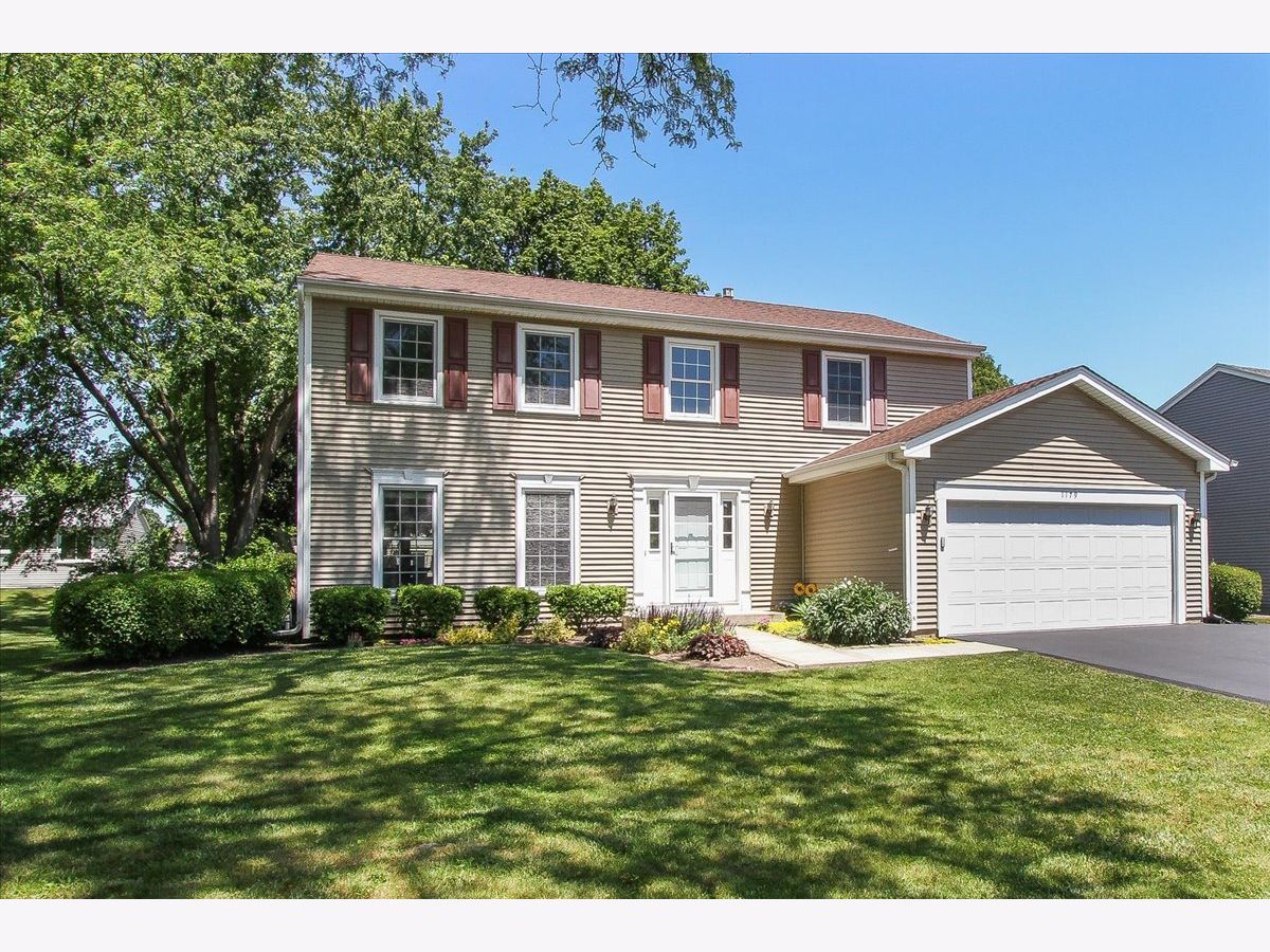  For Sale Batavia Illinois, 1179 Hanover Drive