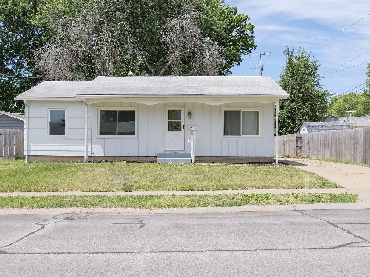  For Sale Bettendorf Iowa, 3506 Somerset Drive