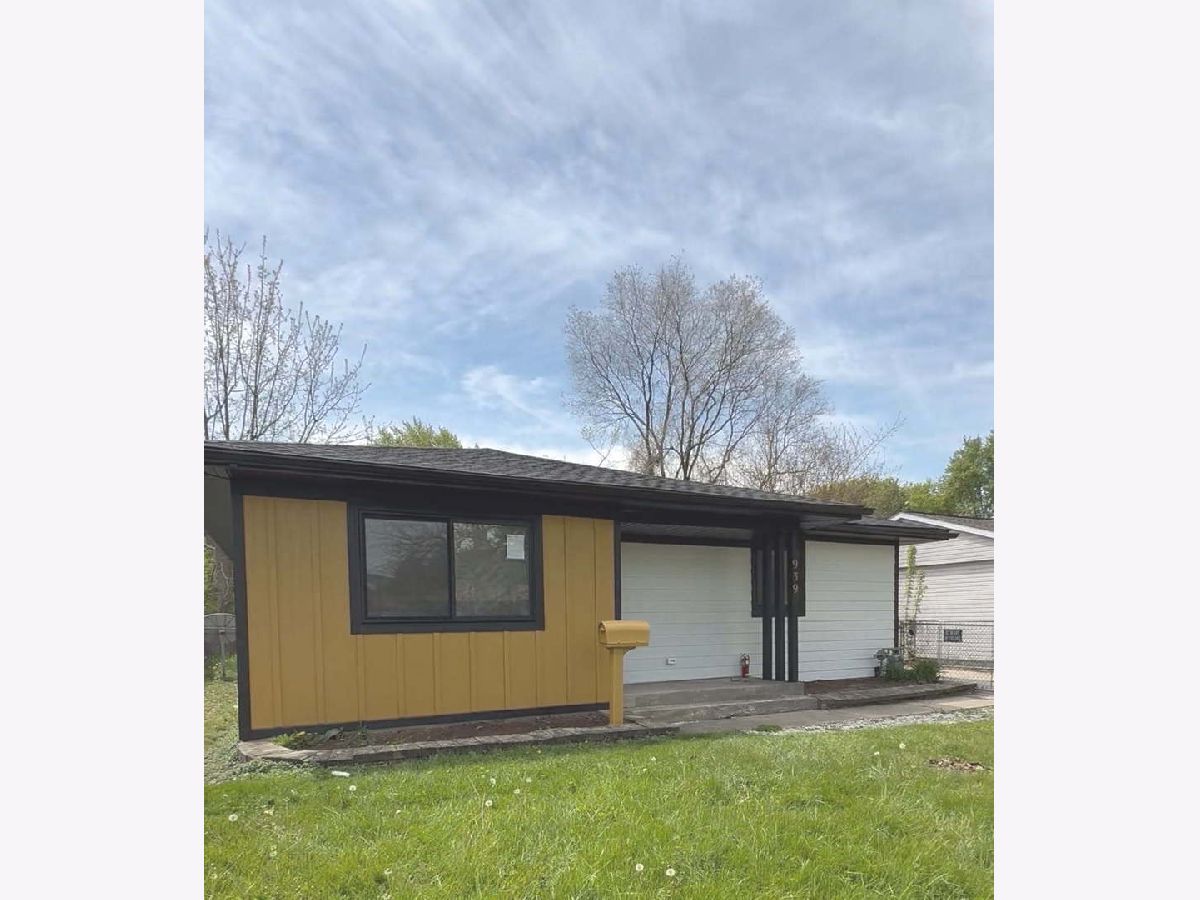  For Rent Wheeling Illinois, 939 Fletcher