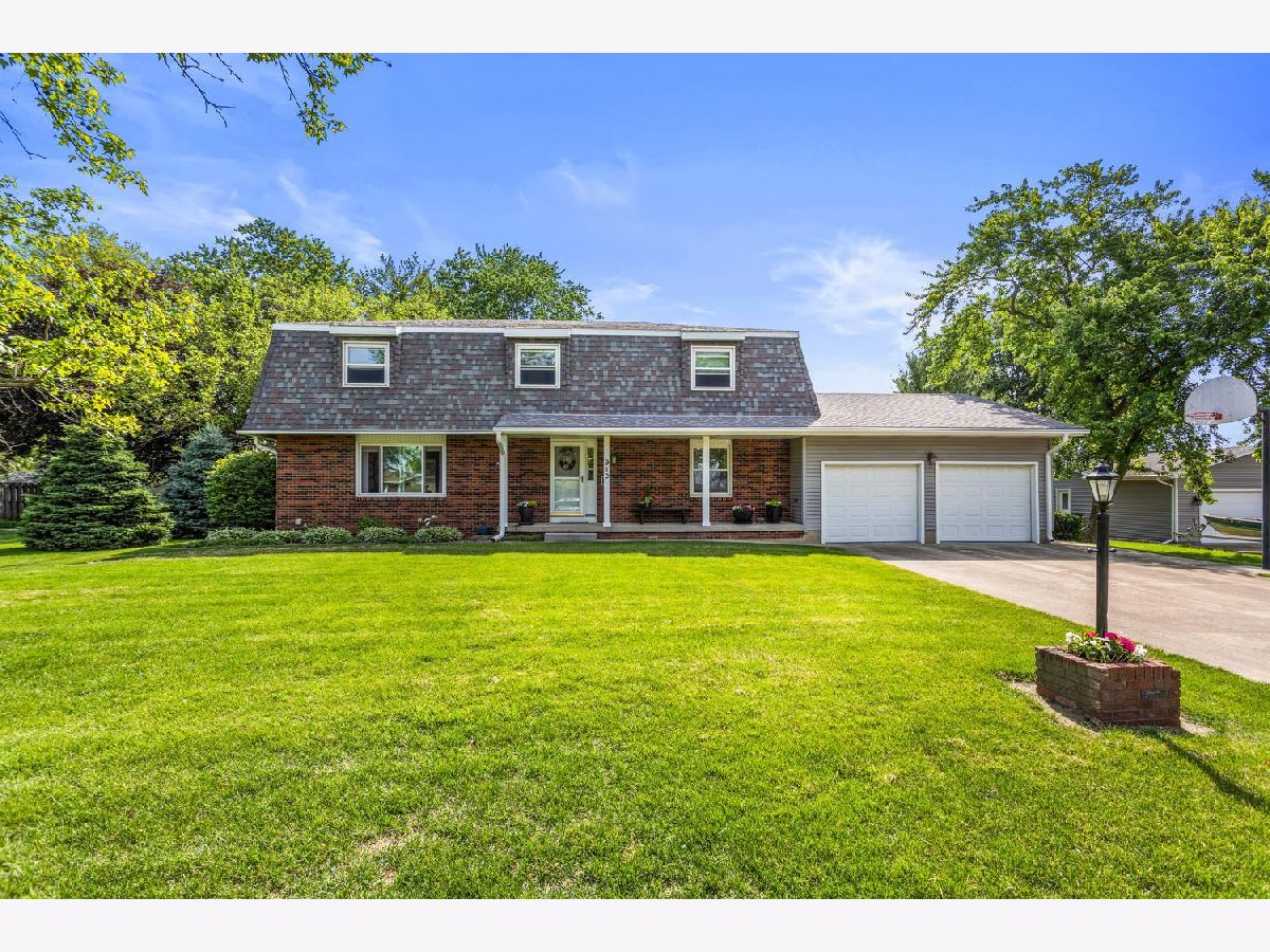  Sold Gibson City Illinois, 910 Bell