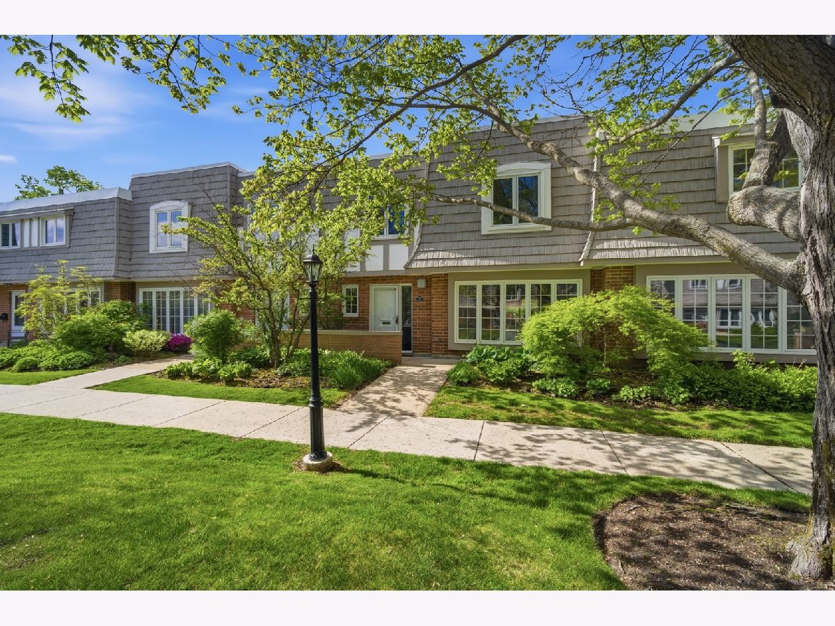  For Sale Highland Park Illinois, 1490 Avignon Court
