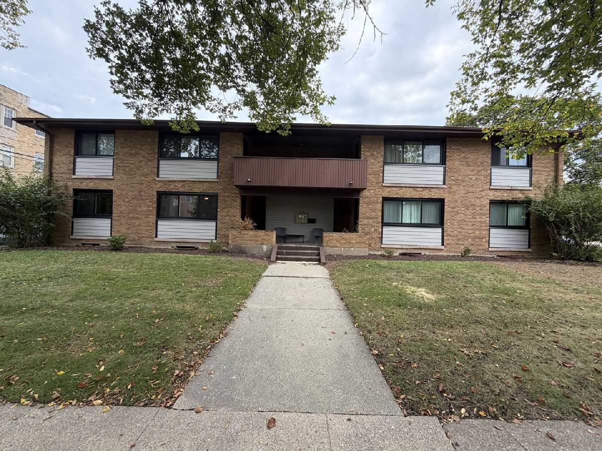 Rented Evanston Illinois, 1605 Monroe